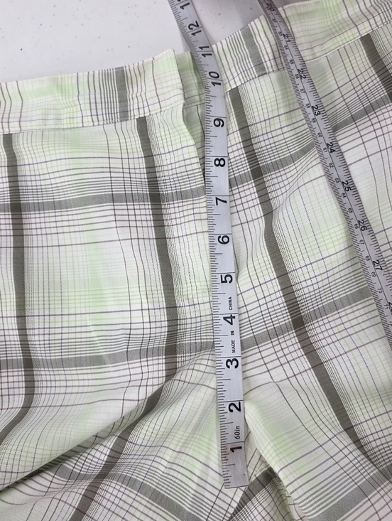 IZOD PerformX Women's Plaid Bermuda Golf Shorts Green White Plaid Size 12. - Picture 7 of 8